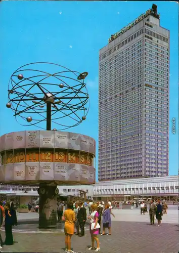 Ansichtskarte Berlin Alexanderplatz-Uraniasäule und Weltzeituhr, belebt 1974