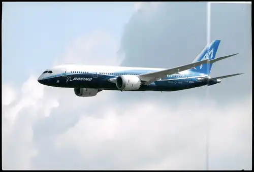 Foto  Flugzeuge - Boeing 787 Dreamliner im Flug 2010 Privatfoto