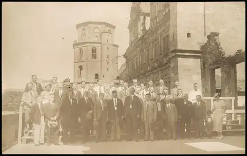 Ansichtskarte Heidelberg Heidelberger Schloss - Gruppenbild 1925