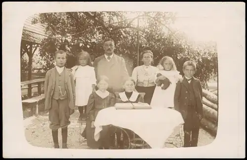 Ansichtskarte  Familie Eltern Kinder in feiner Kleidung Zeitgeschichte 1922