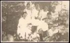 Schöne Frauen weiße Kleider rauchend im Wald 1922 Privatfoto Foto