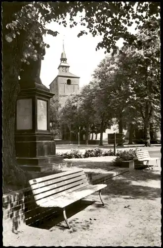 Ansichtskarte Varel Schloßplatz mit Schloßkirche 1960