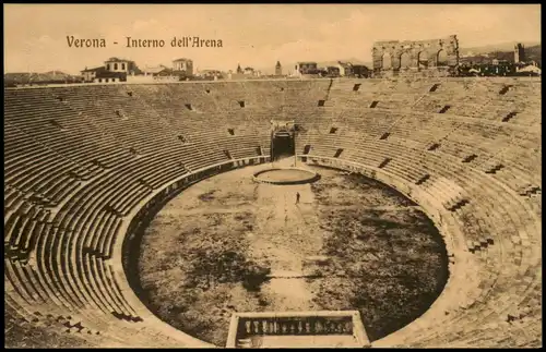 Cartoline Verona Verona Interno dell'Arena 1922
