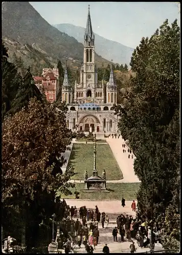 CPA Lourdes Lorda Kirche Basilique Perspective de l'Esplanade 1966