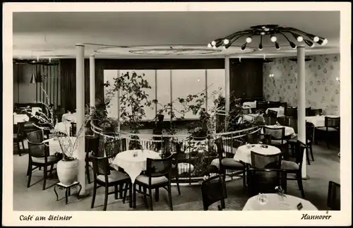 Hannover Café am Steintor Inh. O. Rummel Georgstraße 15 Innenansicht 1962