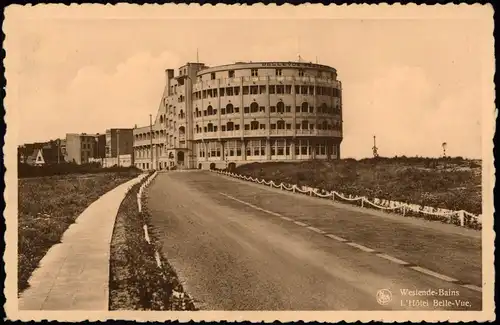 Postkaart Westende-Middelkerke Westende-Bains L'Hôtel Belle-Vue. 1932
