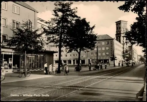 Ansichtskarte Dessau-Dessau-Roßlau Wilhelm-Pieck-Straße, belebt 1962