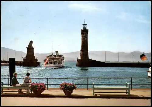 Lindau (Bodensee) Hafen Einfahrt auslaufendes Bodensee Schiff 1964