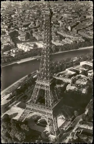 CPA Paris Luftbild Eiffelturm/Tour Eiffel - En avion 1958