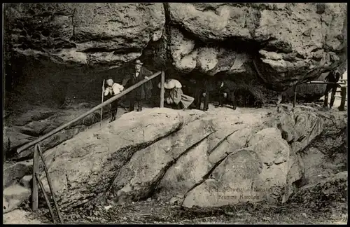 Ansichtskarte Kirnitzschtal-Sebnitz Sächsische Schweiz Kuhstall Familie 1912