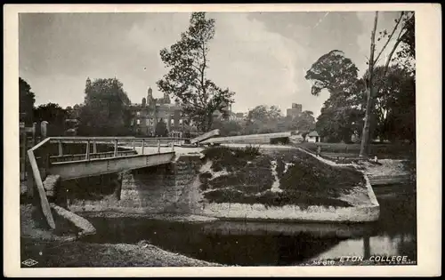 Postcard Eton Partie am College 1932