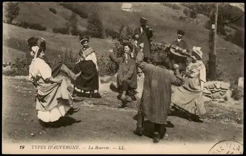 CPA .Frankreich TYPES D'AUVERGNE. Typen France Francaise 1909