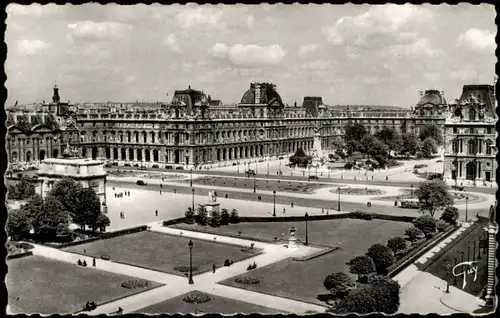 CPA Paris Perspective sur le Louvre et le Carrousel 1960