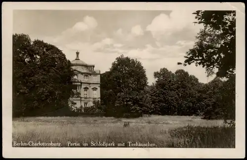 Charlottenburg-Berlin Partie im Schloßpark mit Teehäuschen. 1934  gel. Hindenburg 15 Pfg