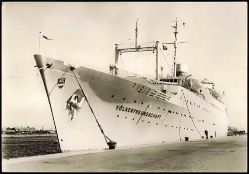 Ansichtskarte Warnemünde-Rostock Urlauberschiff MS Völkerfreundschaft 1969