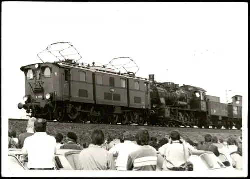 Verkehr Eisenbahn Lokomotive Motiv-AK mit Zug-Kombination 1980 Privatfoto