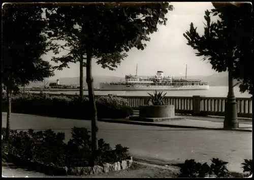 Foto  Schiffe/Schifffahrt - Dampfer im Hafen 1950 Privatfoto