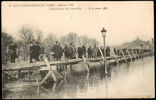 CPA Paris L'Esplanade des Invalides LES INONDATIONS DE PARIS 1910