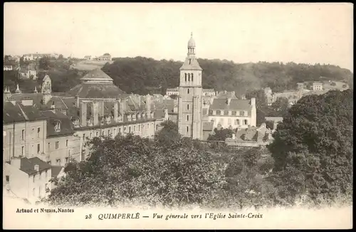 CPA Quimperlé Vue génerale vers l'Eglise Sainte-Croix 1910