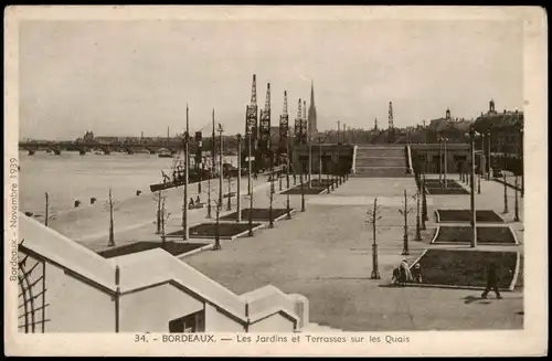 CPA Bordeaux Les Jardins et Terrasses sur les Quais Hafen 1930