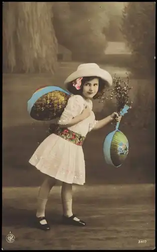 Glückwunsch Ostern Easter Mädchen mit übergroßen Ostereiern 1920