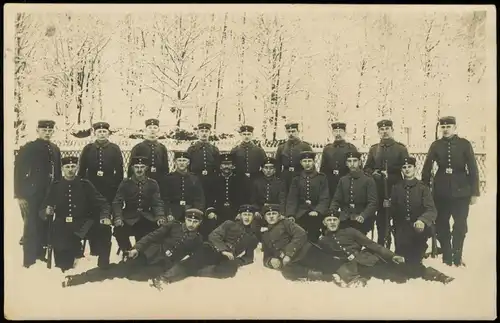 Militär/Propaganda Soldaten Gruppenfoto 1. Weltkrieg 1917 Privatfoto   Feldpost