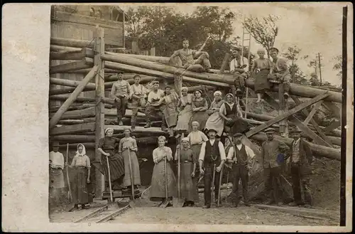 Foto Meißen Frauen und Männer am Bau - Arbeiter 1916 Privatfoto