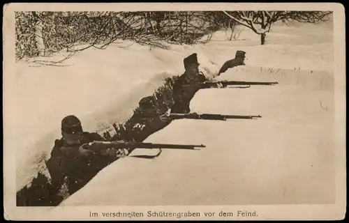 Im verschneiten Schützengraben  Feind. Militär 1.WK (Erster Weltkrieg) 1915
