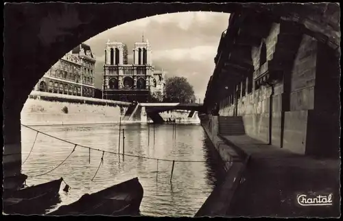 CPA Paris Promenade sous les Ponts 1957