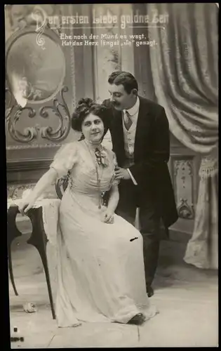 Ansichtskarte  Der ersten Liebe goldne Zeit Soziales Leben - Liebespaare 1910