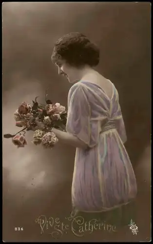 Ansichtskarte  Feldpostkarte 1. WK Frau mit Blumen als Motiv 1915   gelaufen als dt. Feldpost