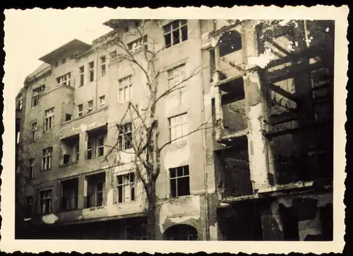 Foto Wilmersdorf-Berlin zerstörtes Haus 1945 Foto