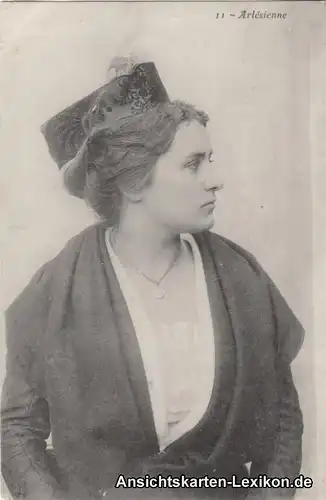 Ansichtskarte  Arlésienne 1919