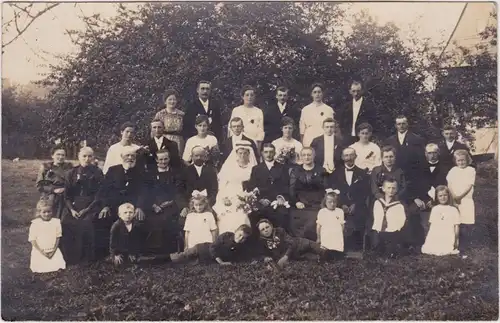 Ansichtskarte  Foto Hochzeitsgesellschaft Privataufnahme 1914 Privatfoto 