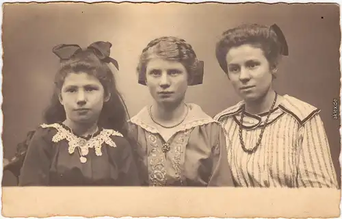 Ansichtskarte  Familienbild 3 Mädchen 1930 Privatfoto