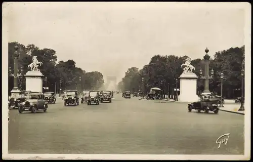 CPA Paris Avenue des Champs-Elysées 1947