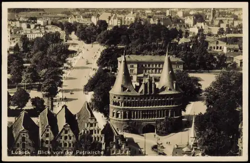 Ansichtskarte Lübeck Luftbild Holstentor 1930