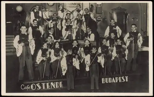 Postcard Budapest Orchester im Cafe Ostende 1940