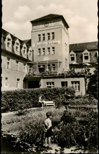 Ansichtskarte Bad Wilsnack Puschkin-Kurhaus; Kind am Brunnen im Garten 1960