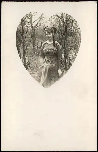 Ansichtskarte  Liebe Passepartout Herz schönes Mädchen 1922 Privatfoto