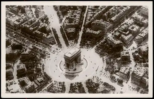 CPA Paris Perspective sur la Place de l'Étoile 1930