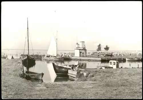 Ansichtskarte Bodstedt-Fuhlendorf Am Hafen, Boote 1983