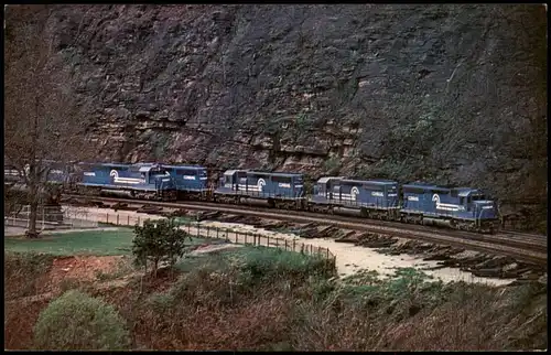 Ansichtskarte  HORSESHOE CURVE Conrail SD45 6234, Eisenbahn Railway USA 1970