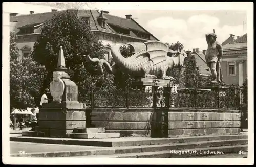 Ansichtskarte Klagenfurt Partie am Lindwurm Denkmal 1930