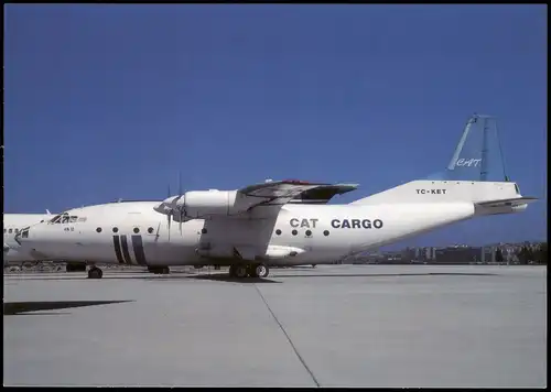 Flugzeuge Airplane Flugwesen Motiv CAT CARGO AN-12 at Istanbul 2002