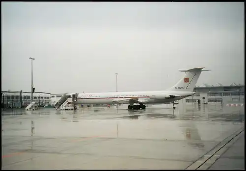 Klotzsche-Dresden Flugzeug Airplane Avion Flughafen Regen 2001 Privatfoto Foto