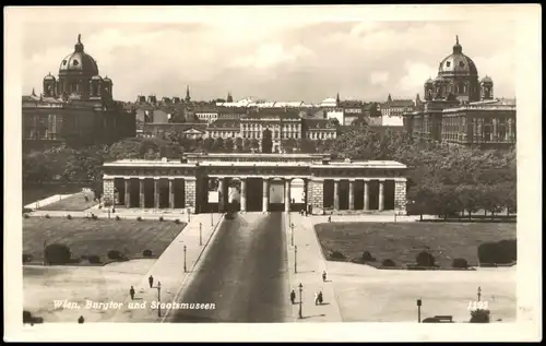 Ansichtskarte Wien Partie am Burgtor mit Staatsmuseum 1940