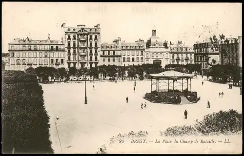 CPA Brest La Place du Champ de Bataille 1919