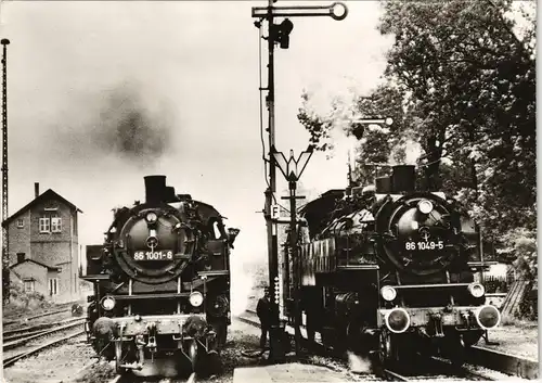 Oelsnitz (Erzgebirge) Dampflokomotiven Baureihe 86 beim Wassernehmen 1982