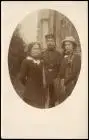 Militär/Propaganda 1.WK (Erster Weltkrieg) Soldat mit 2 Frauen 1915 Privatfoto